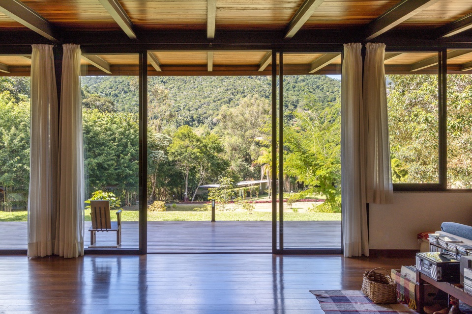 Casa no Vale das Videiras Rodrigo Simao Arquitetura