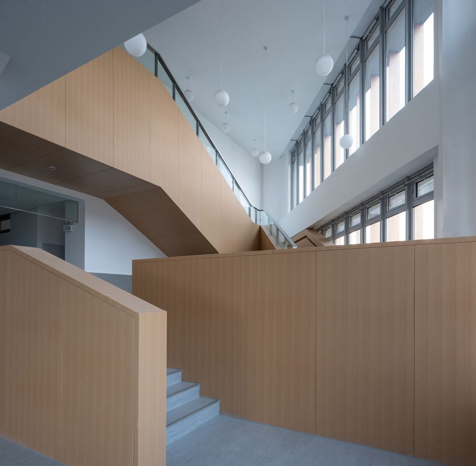 The New Bund School of No.2 Secondary School of East China Normal University Atelier Z DPLUS