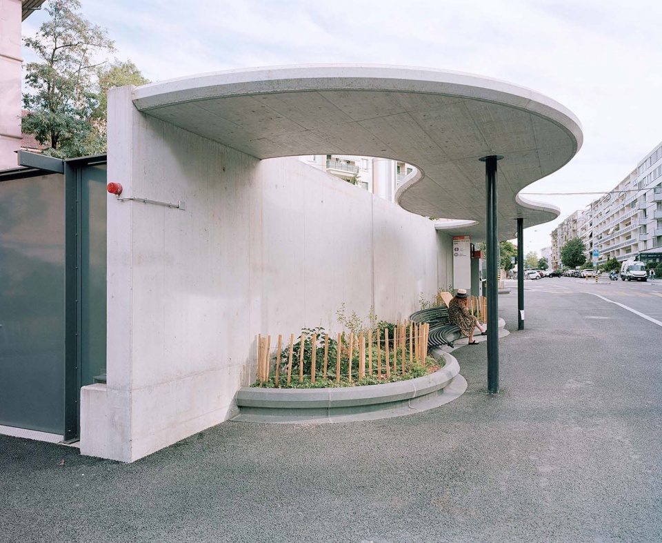 7000 OAKS BUREAU