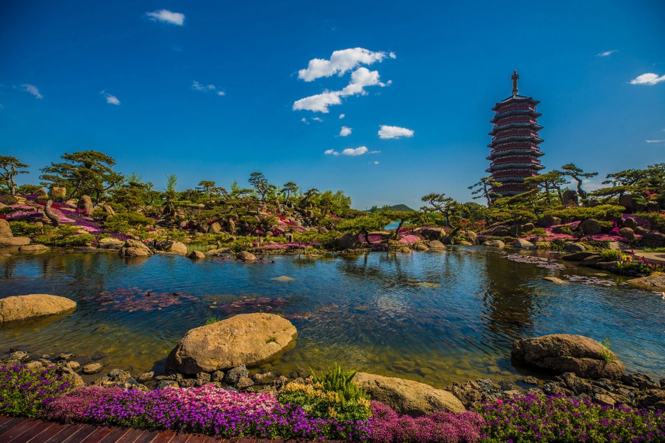 Landscape Reconstruction Design of the Summer Garden on Yanqi Lake Yuanshu