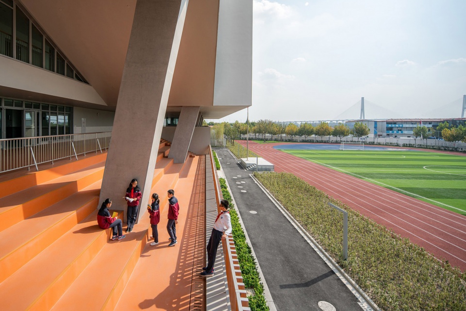 The New Bund School of No.2 Secondary School of East China Normal University Atelier Z DPLUS