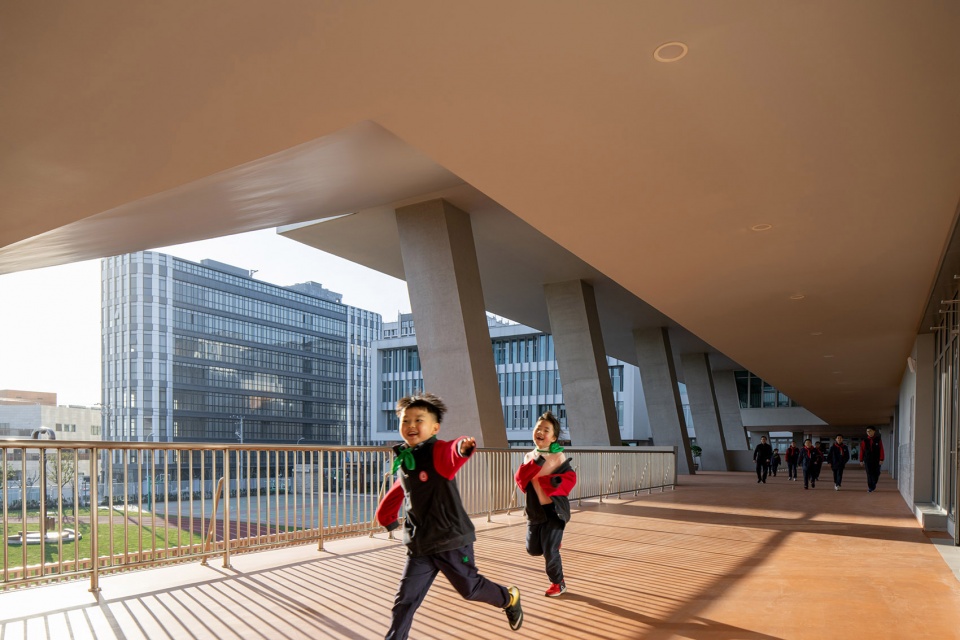 The New Bund School of No.2 Secondary School of East China Normal University Atelier Z DPLUS