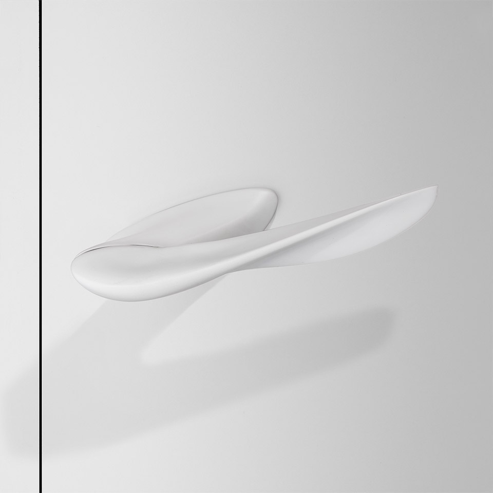 the nexxa handle by zaha hadid design