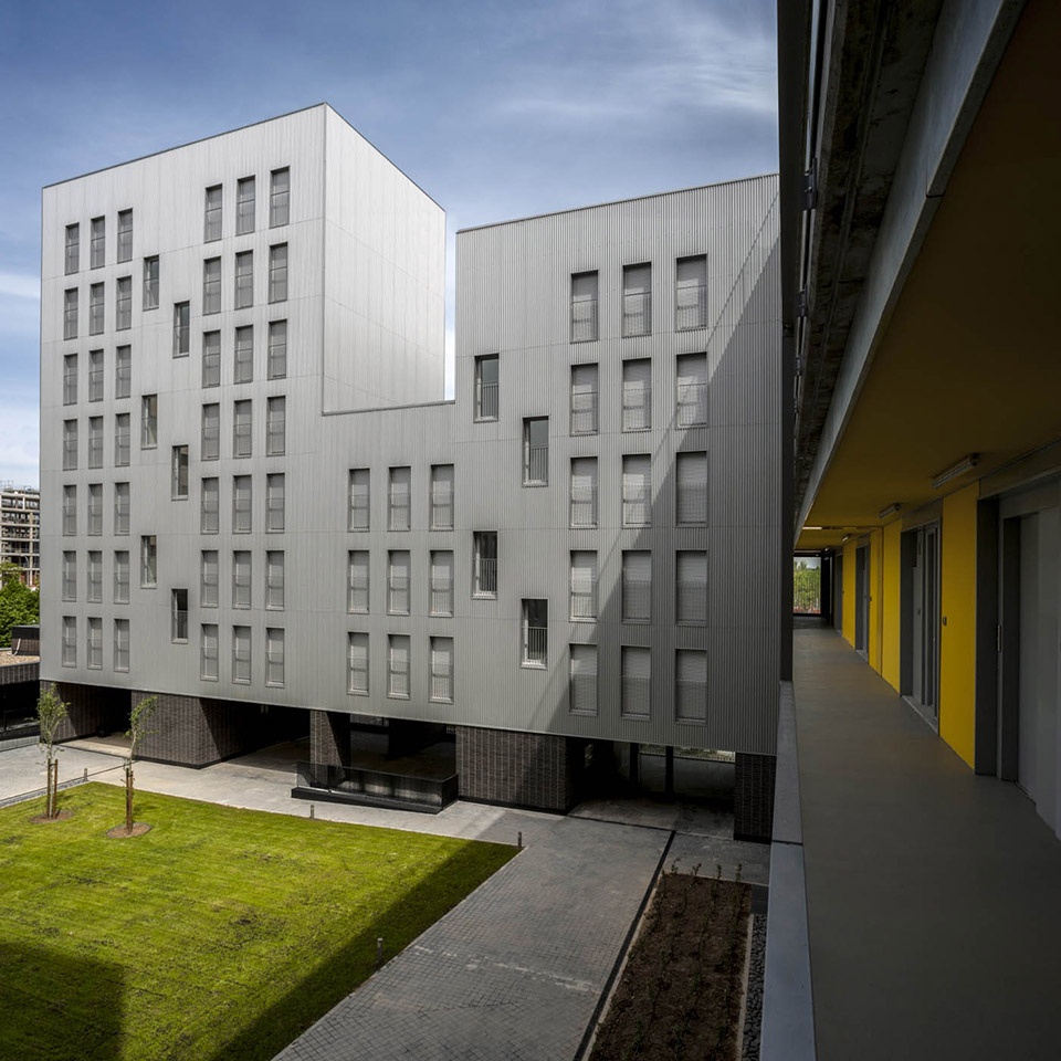 194 social dwellings in carabanchel madrid by burgos garrido