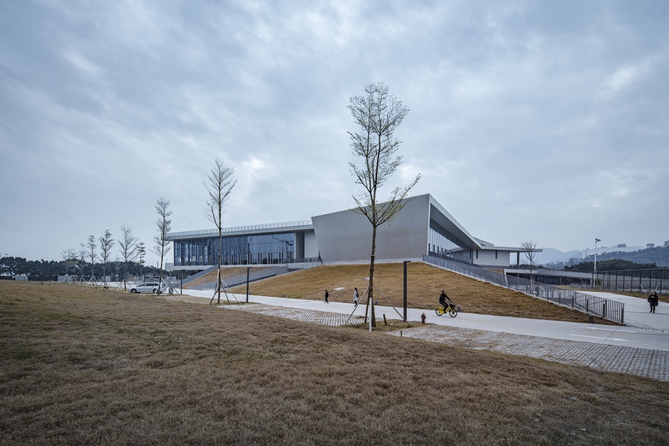 gymnasium in zhuhai campus sun yat sen university china by biadsc