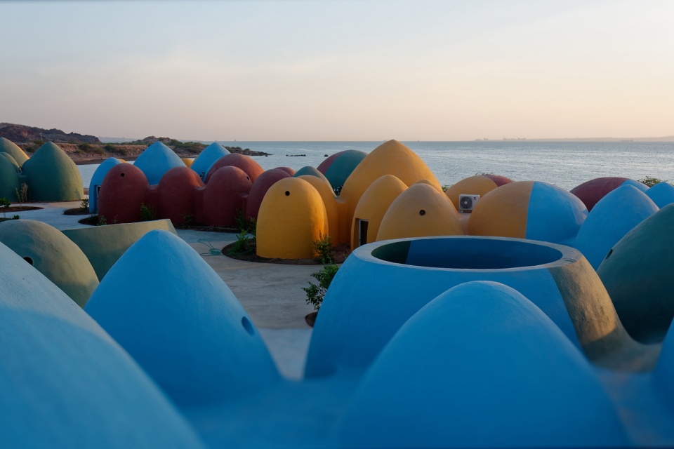 presence in hormuz 02 by zav architects