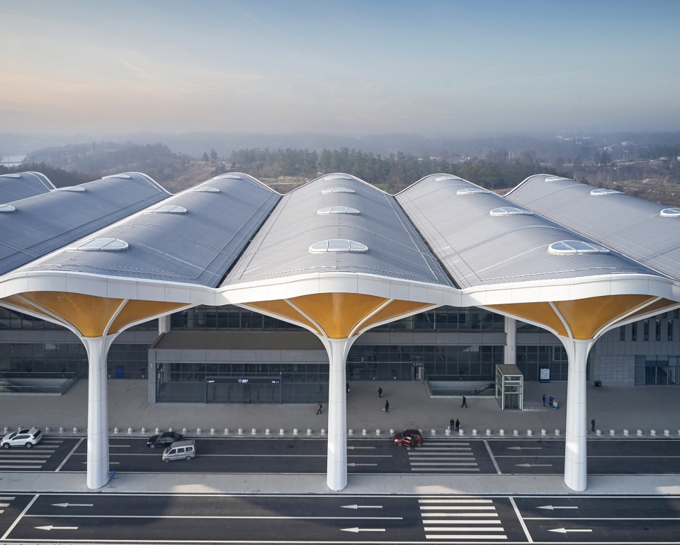 suizhou south railway station china by csadi