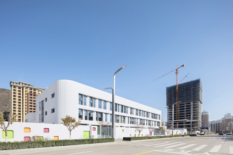 design practice of huangling new district kindergarten china by biad