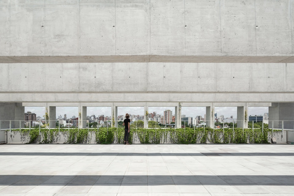 Universidad Torcuato Di Tella Sáenz Valiente Building by Josep Ferrando Architecture