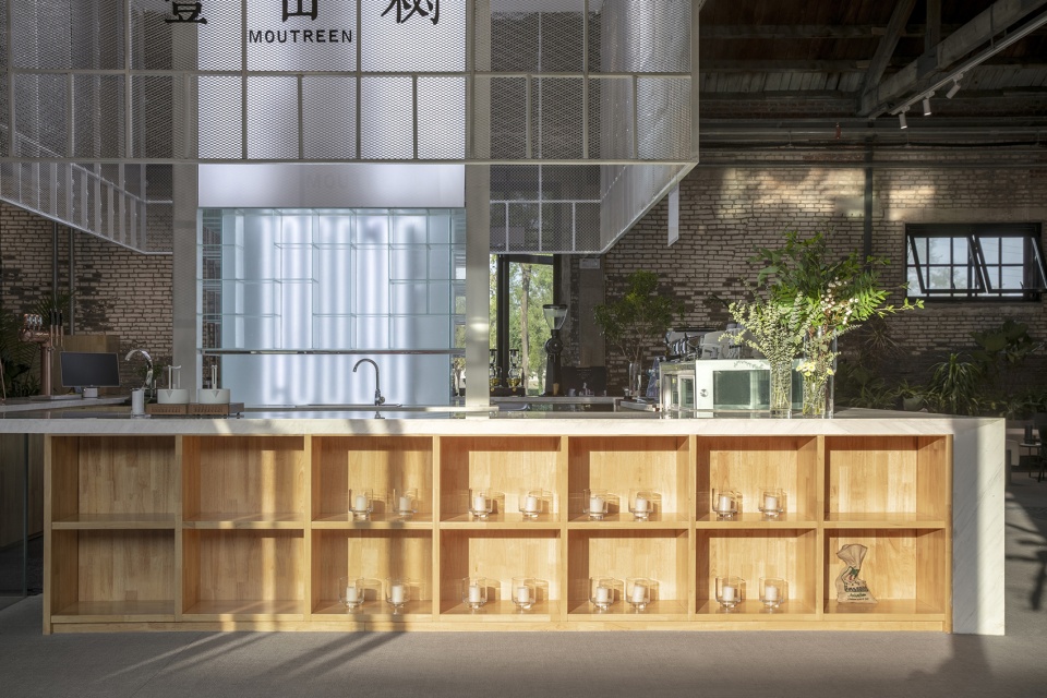 qinhuangdao moutreen cafe by shanfangzhu art design