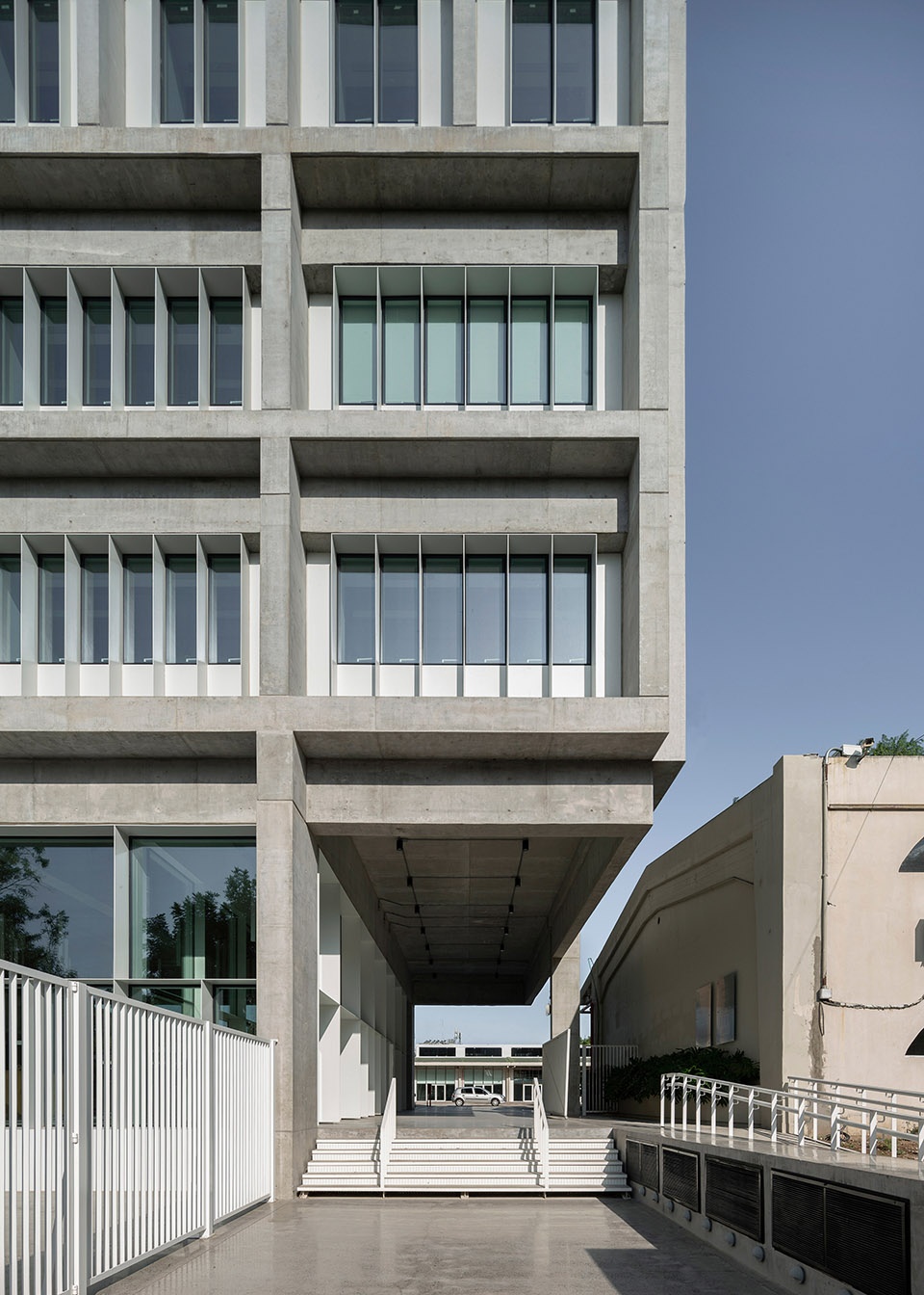 Universidad Torcuato Di Tella Sáenz Valiente Building by Josep Ferrando Architecture