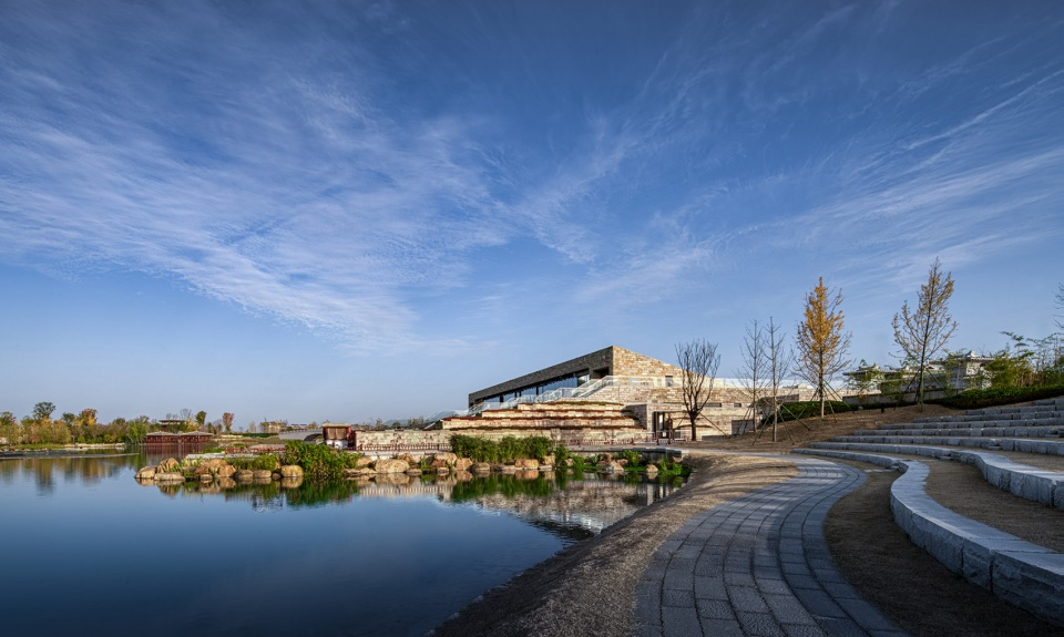 Xinghan Theatrical Platform China by DUS Studio
