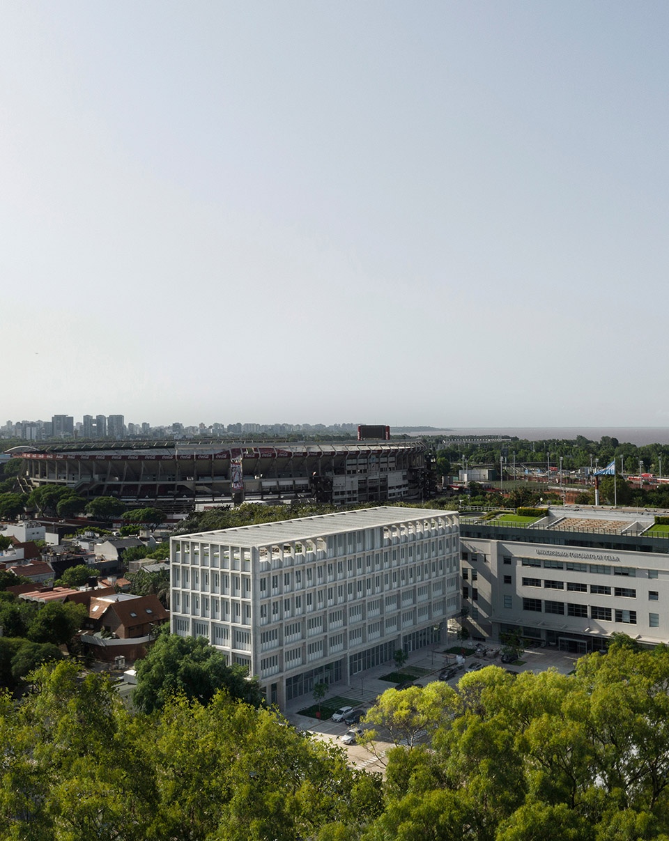 Universidad Torcuato Di Tella Sáenz Valiente Building by Josep Ferrando Architecture