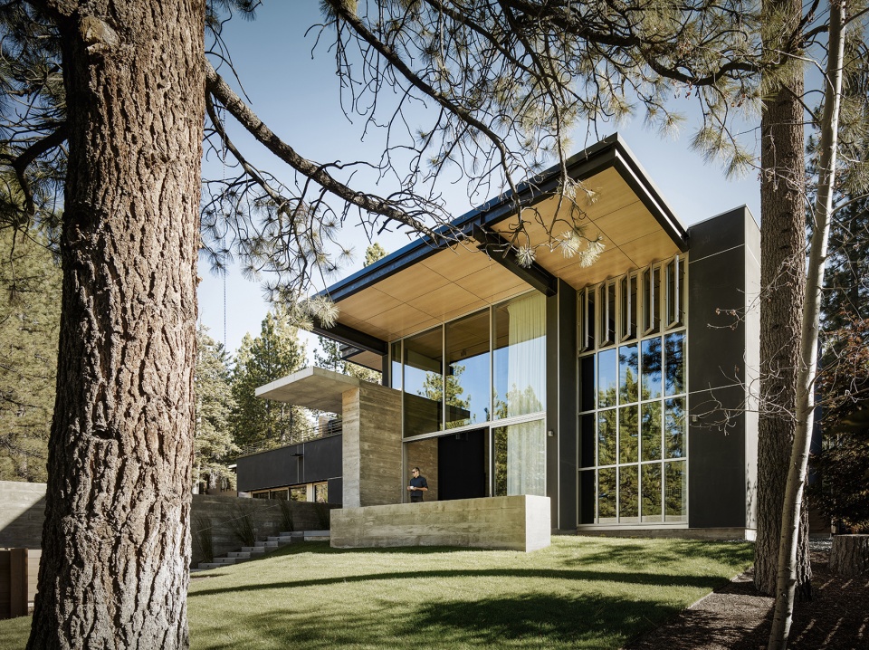 burnt cedar by faulkner architects