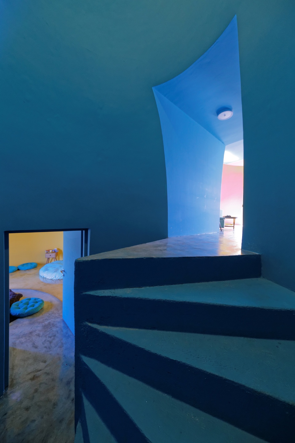 presence in hormuz 02 by zav architects