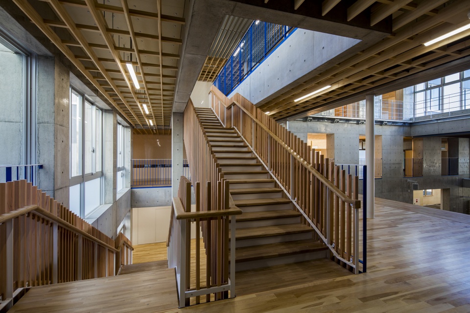 shimotsuma junior high school by mikami architects