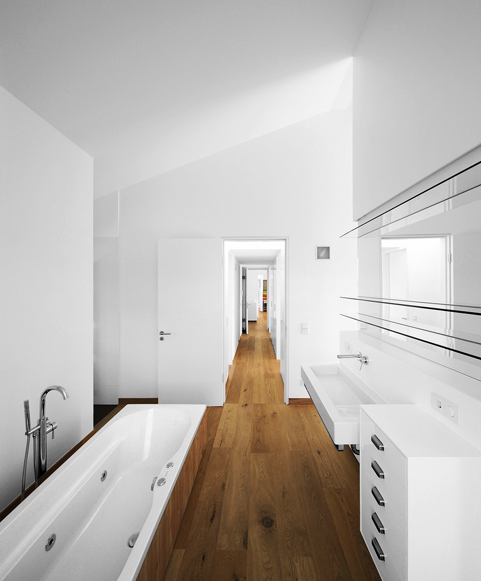 hinang house by carlos zwick architekten