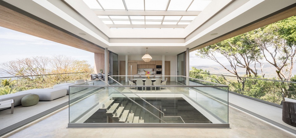 The Atrium House by Studio Saxe