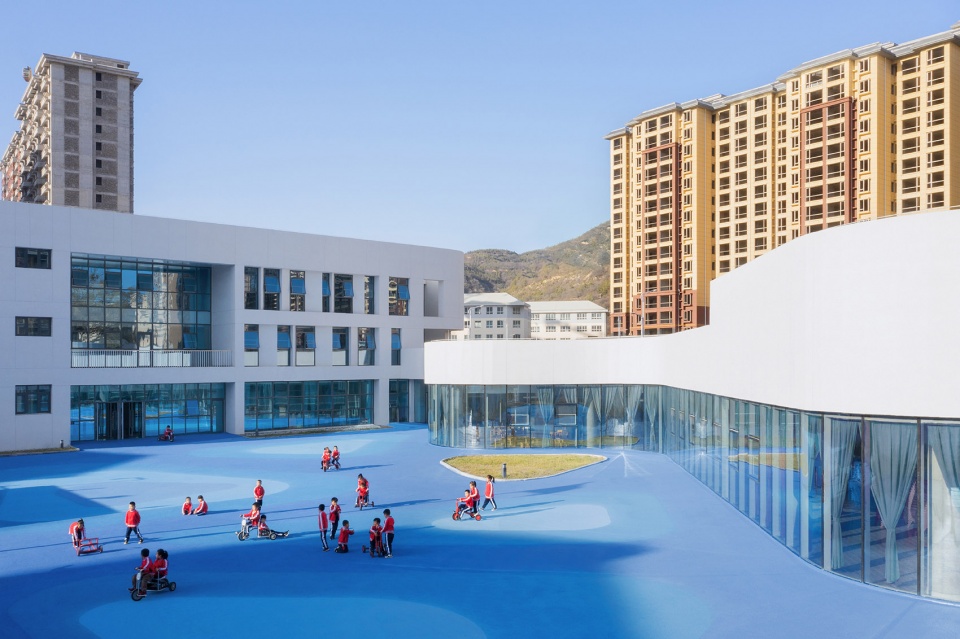 design practice of huangling new district kindergarten china by biad