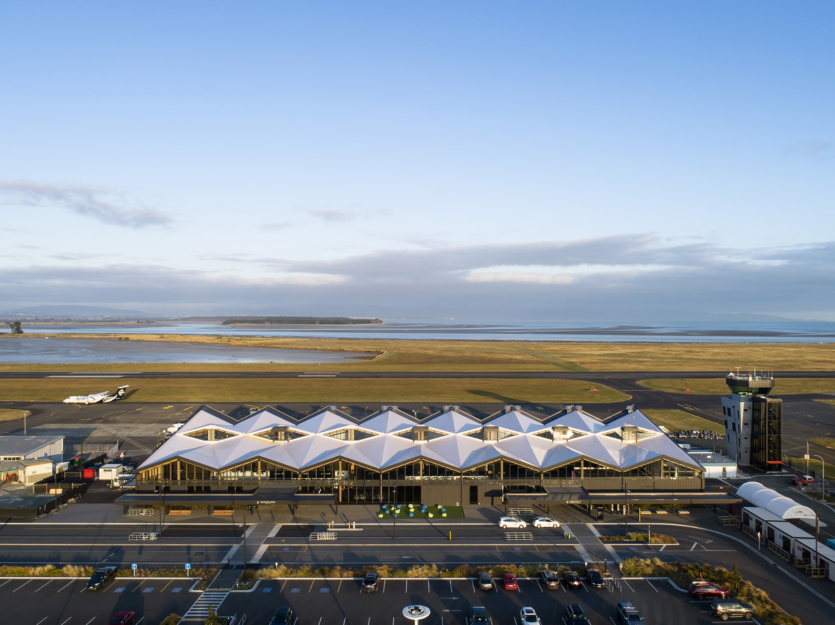画廊 木材也做瑜伽！新西兰惠灵顿机场有个巨型弯曲木构架（附图纸） - 13