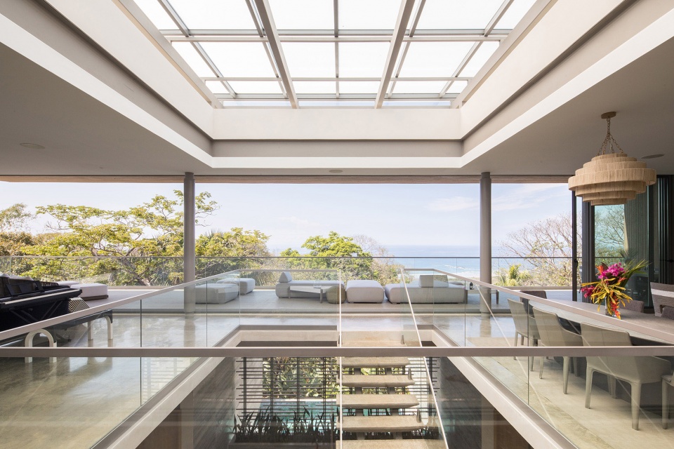 The Atrium House by Studio Saxe