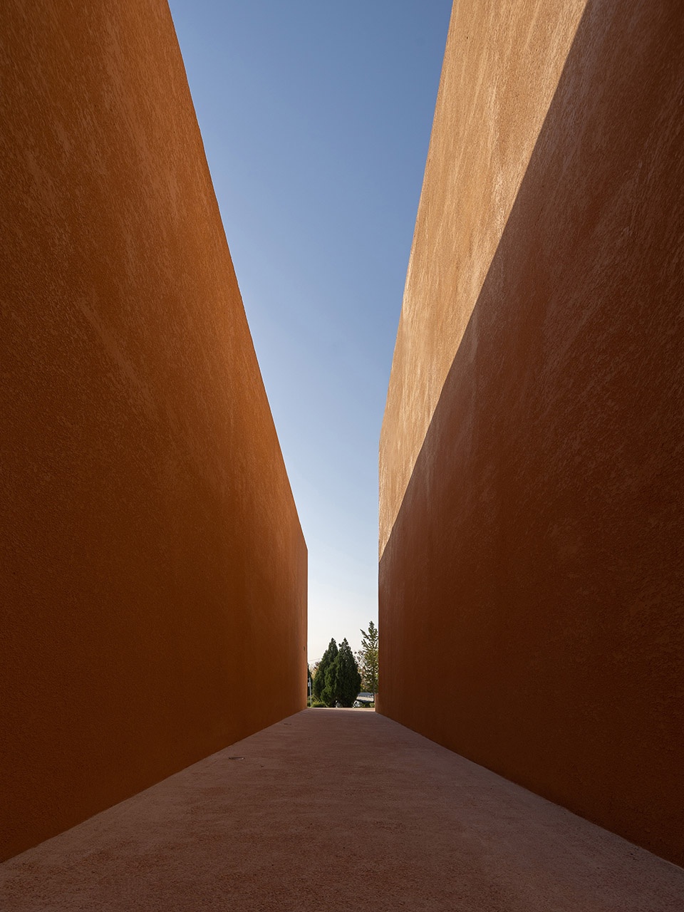 longshan cemetery jiaozuo china by studio 10