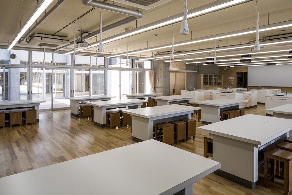shimotsuma junior high school by mikami architects