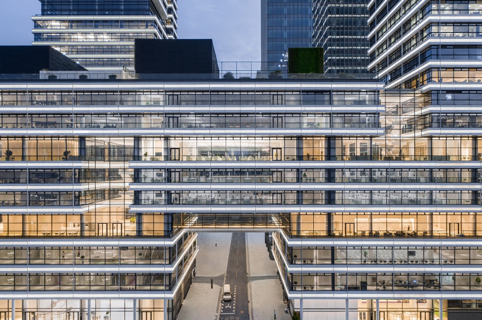 Modern office design for vip com China by gmp