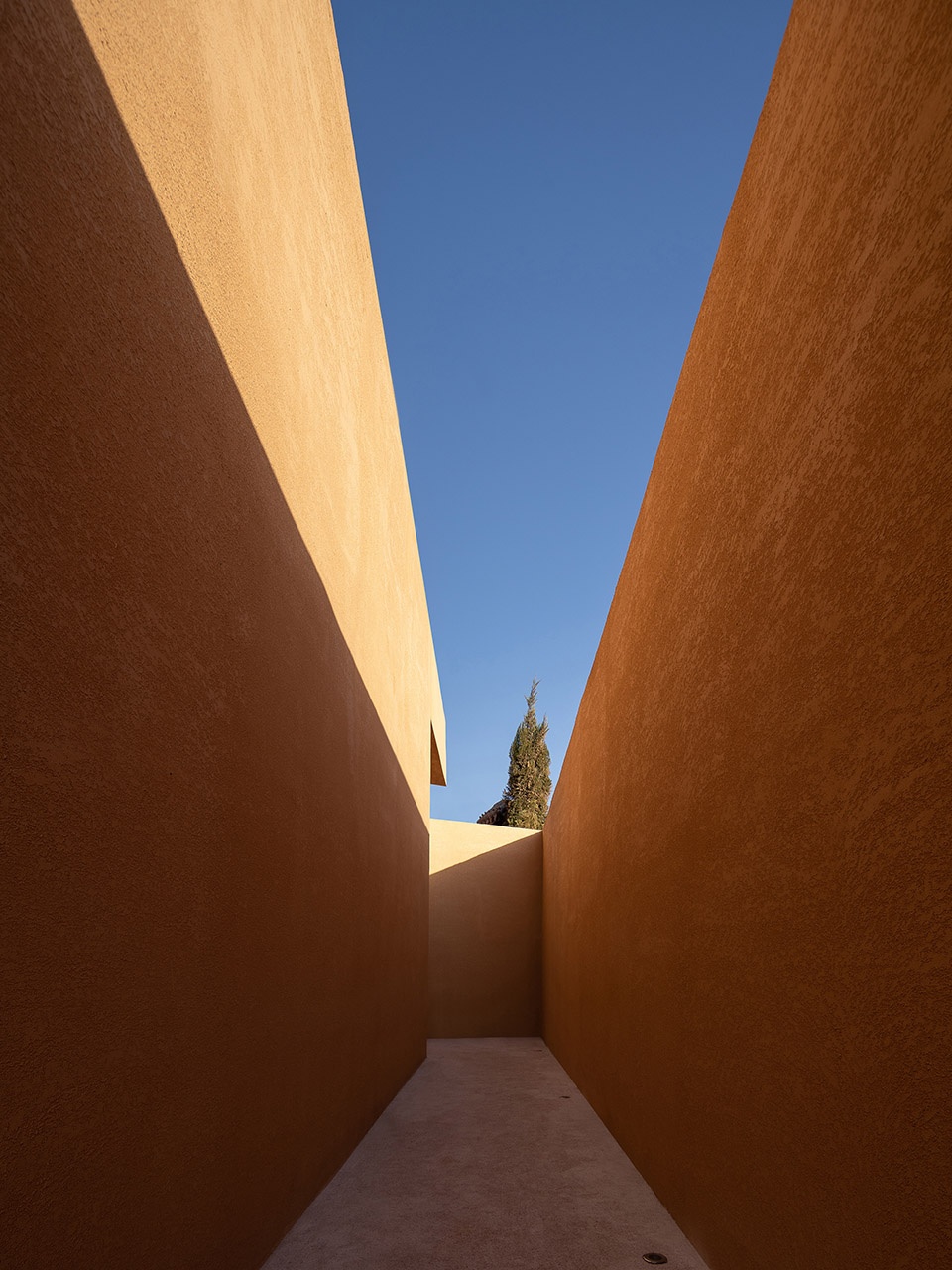 longshan cemetery jiaozuo china by studio 10