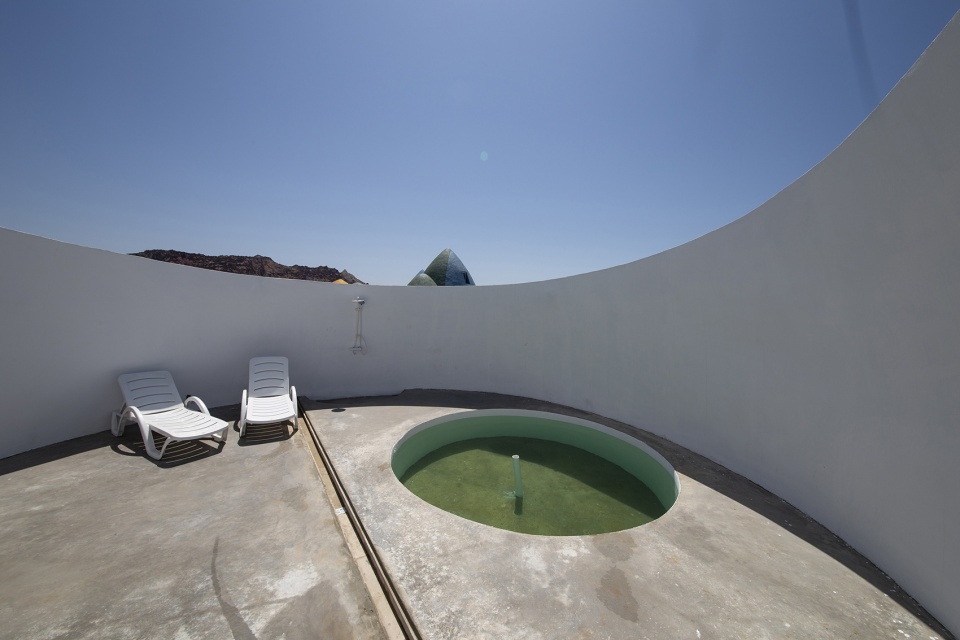 presence in hormuz 02 by zav architects