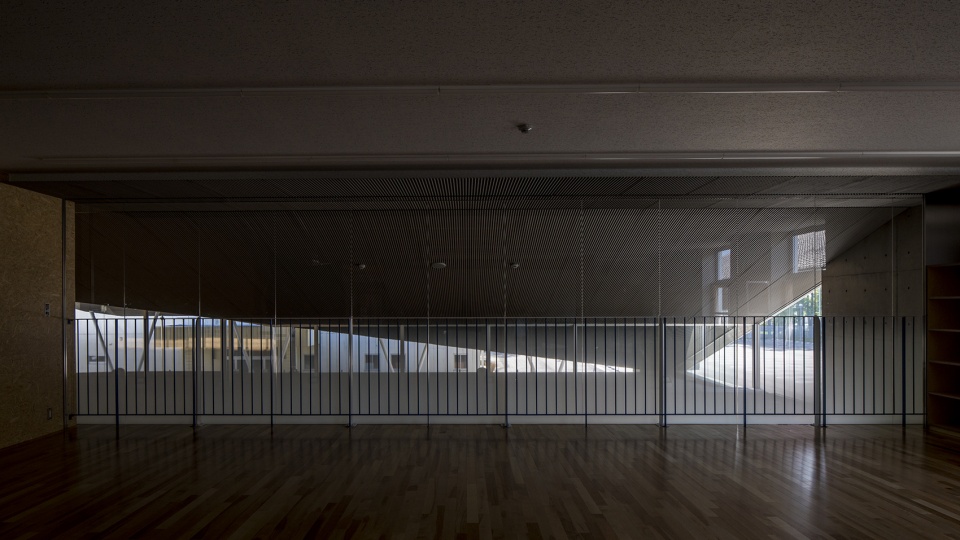 shimotsuma junior high school by mikami architects