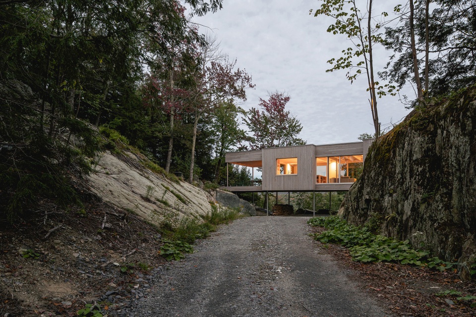 forest house i by natalie dionne architecture