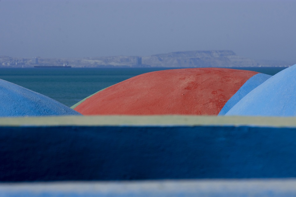 presence in hormuz 02 by zav architects