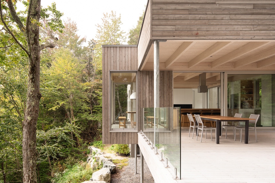 forest house i by natalie dionne architecture