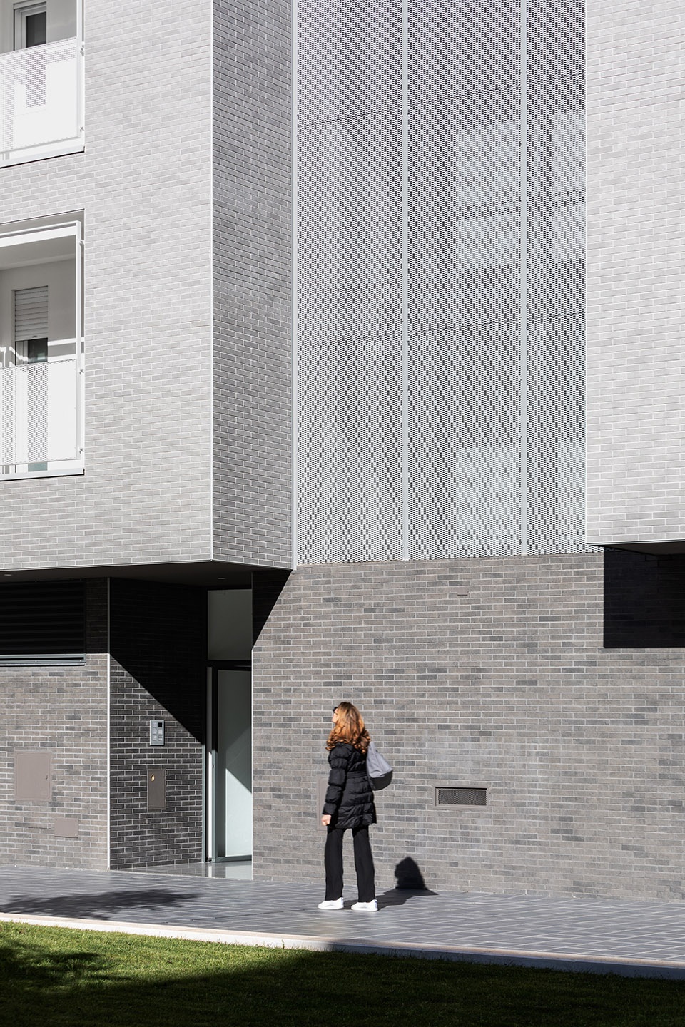 Viale Giulini Affordable Housing by Alvisi Kirimoto