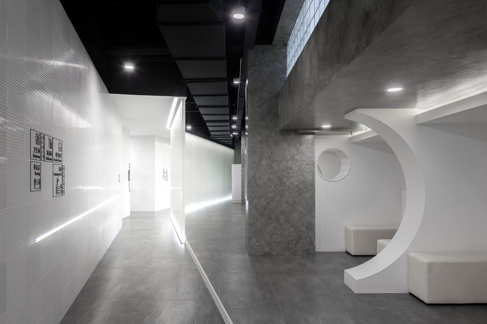 Chang Chun Time Cube Swimming Fitness Center China by STEPS architecture design