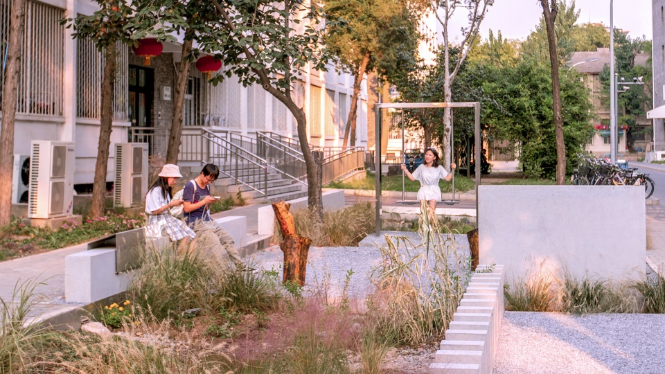 harvesting raingarden oasis in a high density campus china by hao zhang and kangfu zhuo