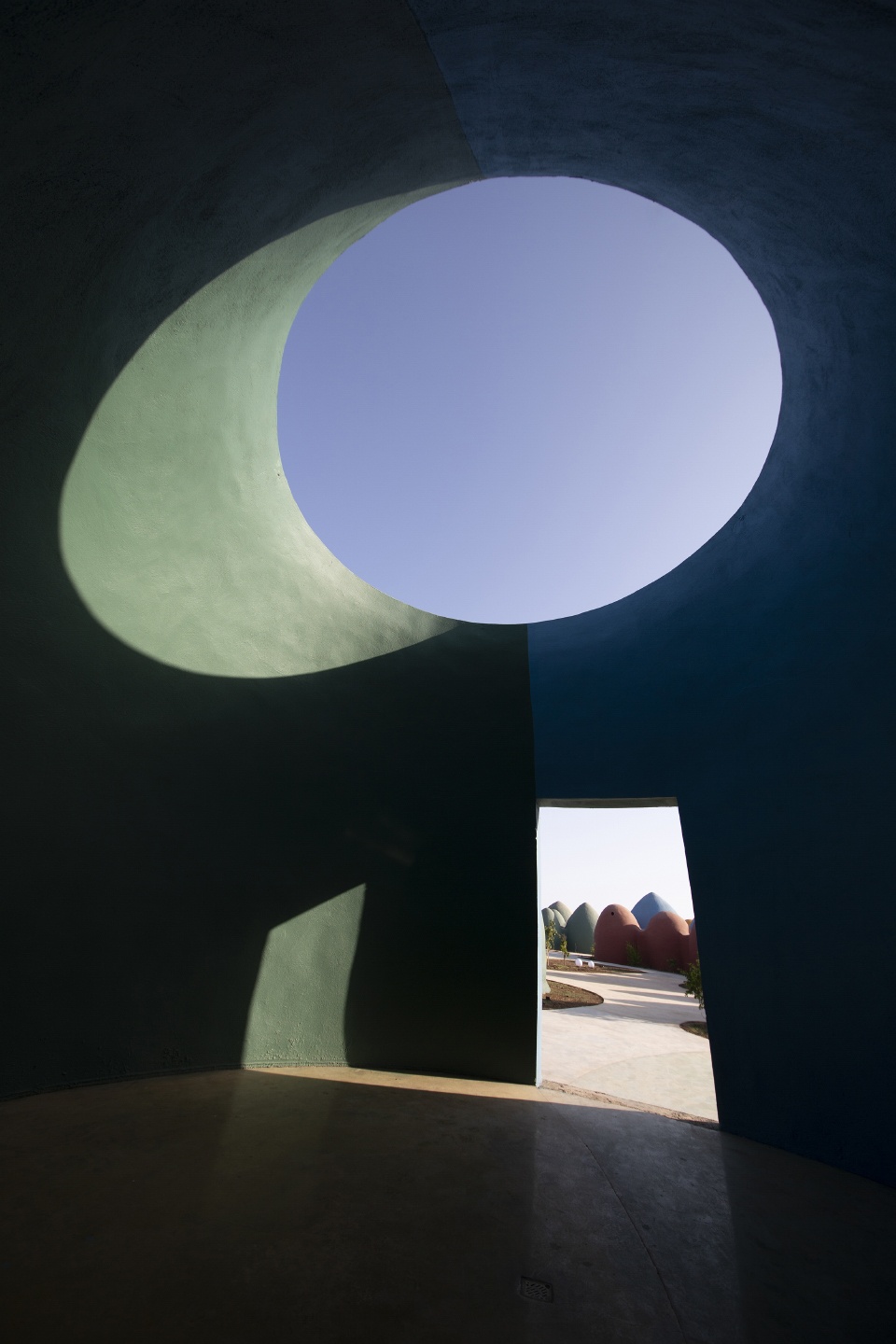presence in hormuz 02 by zav architects