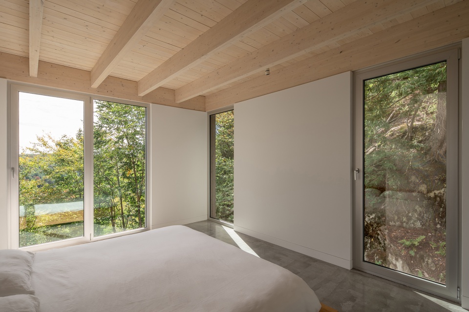 forest house i by natalie dionne architecture