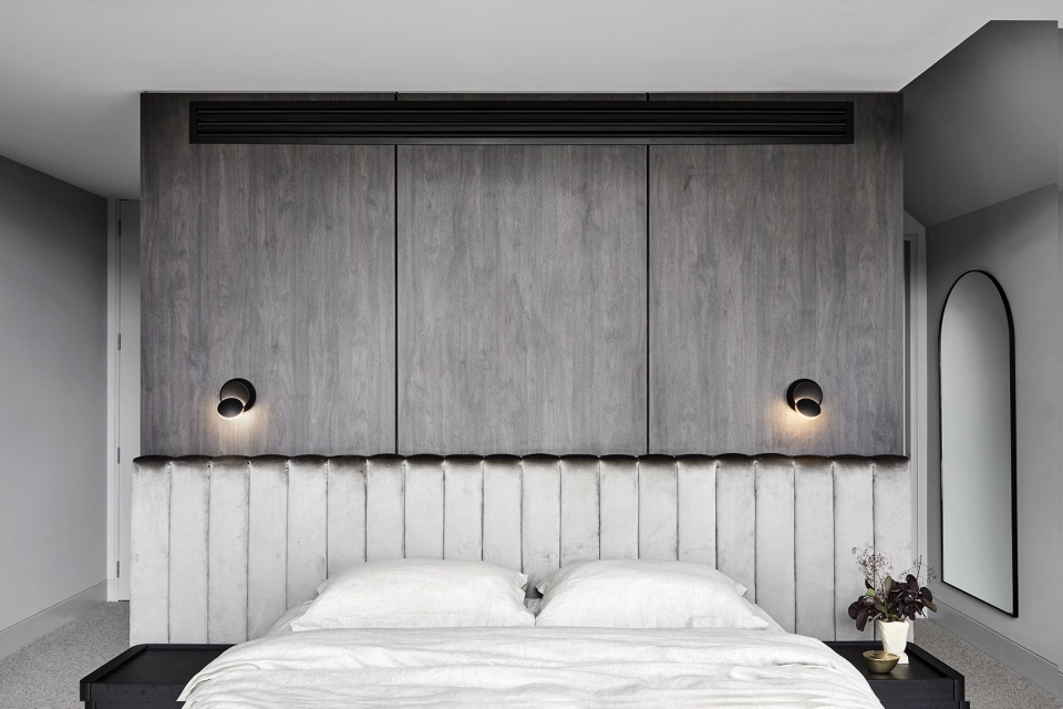 Elwood Residence by Adele Bates