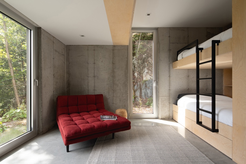 forest house i by natalie dionne architecture
