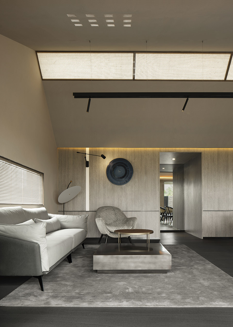 Pretty lodges built in mountains layering courtyard China by CC ARCHITECTURE SPACE