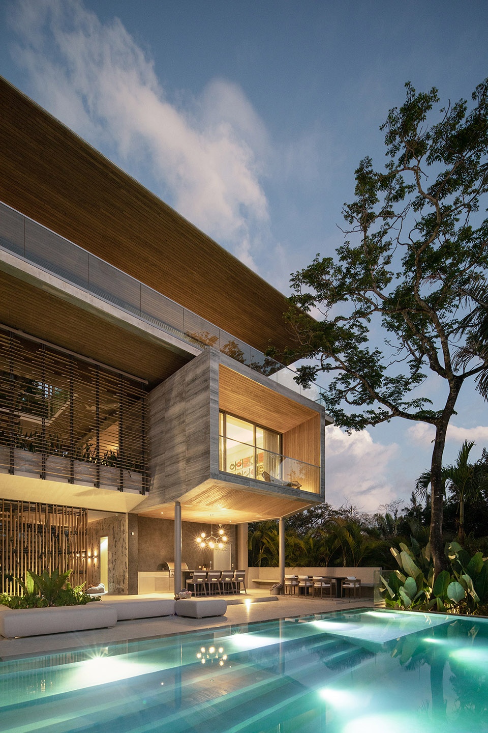 The Atrium House by Studio Saxe
