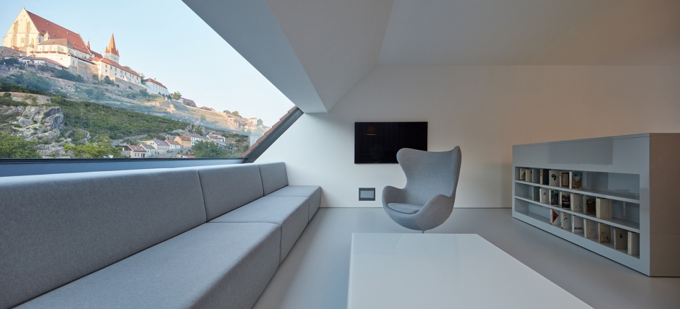 family house in the river valley by kuba pilar architekti
