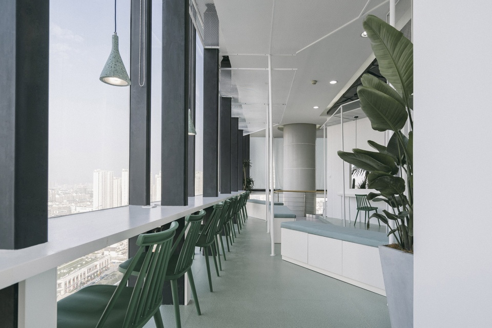 “Sky Gallery” Aerial Study Room Parallect Design