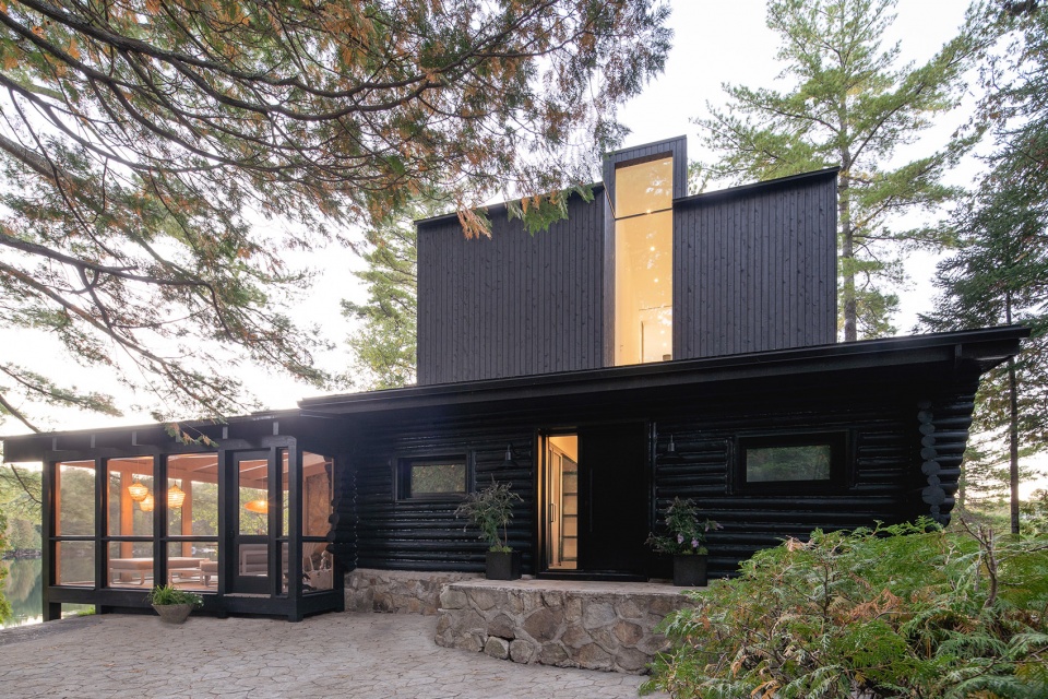 Cottage on the Point Paul Bernier Architecte