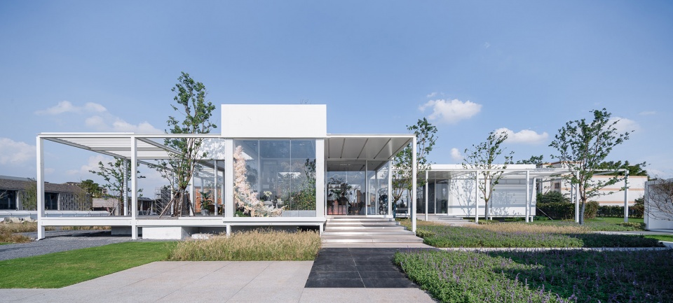 Free Spring Morning Lacime Architects