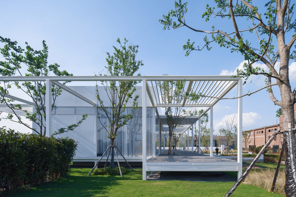 Free Spring Morning Lacime Architects
