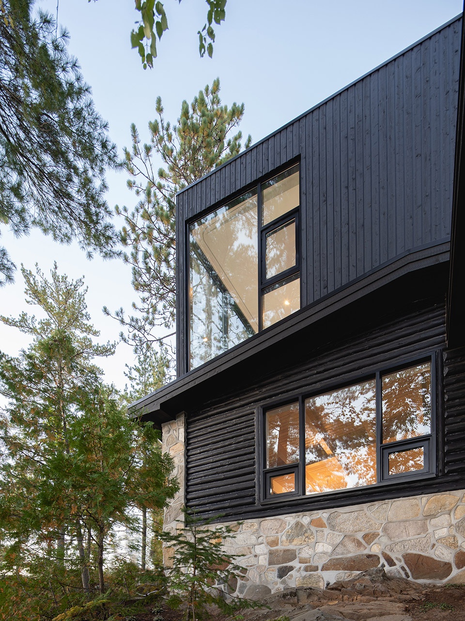 Cottage on the Point Paul Bernier Architecte
