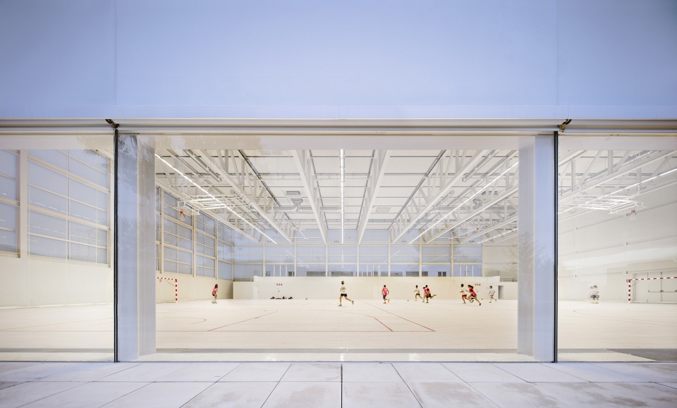 Multi Sport Pavilion And Classroom Complex Alberto Campo Baeza